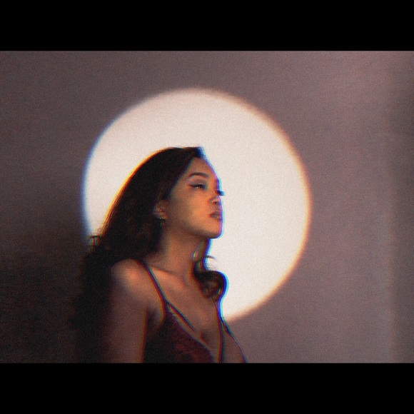 Meet your Posher, Jeanelle - Picture 1 of 1